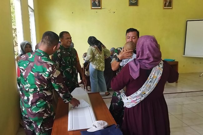 Untuk Meningkatkan Kesehatan Pada Anak Dan Balita Babinsa Dampingi Kegiatan Posyandu