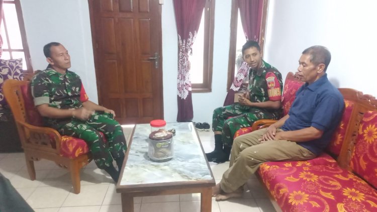 Terciptanya Hubungan Yang Erat Antara TNI Dengn Rakyat Babinsa Jalin Komsos Dengan Warga