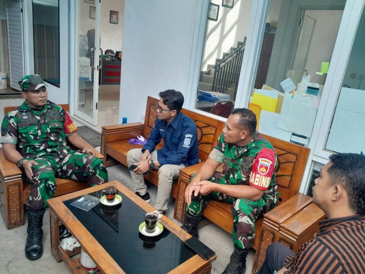 Babinsa Koramil 04/Karangkobar Jalin Komsos Dengan Perangkat Desa Leksana