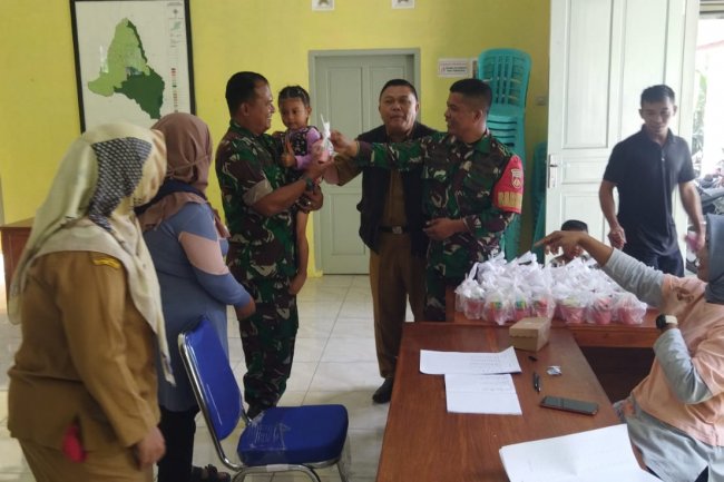 Untuk Meningkatkan Kesehatan Pada Anak Dan Balita Babinsa Dampingi Kegiatan Posyandu Balita