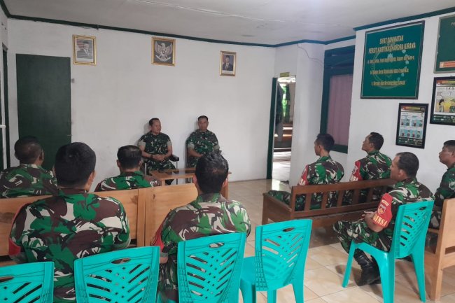 Mewujudkan Pengawasan Serta  Meningkatkan Motivasi Anggota, Danramil Berikan Jam Komandan